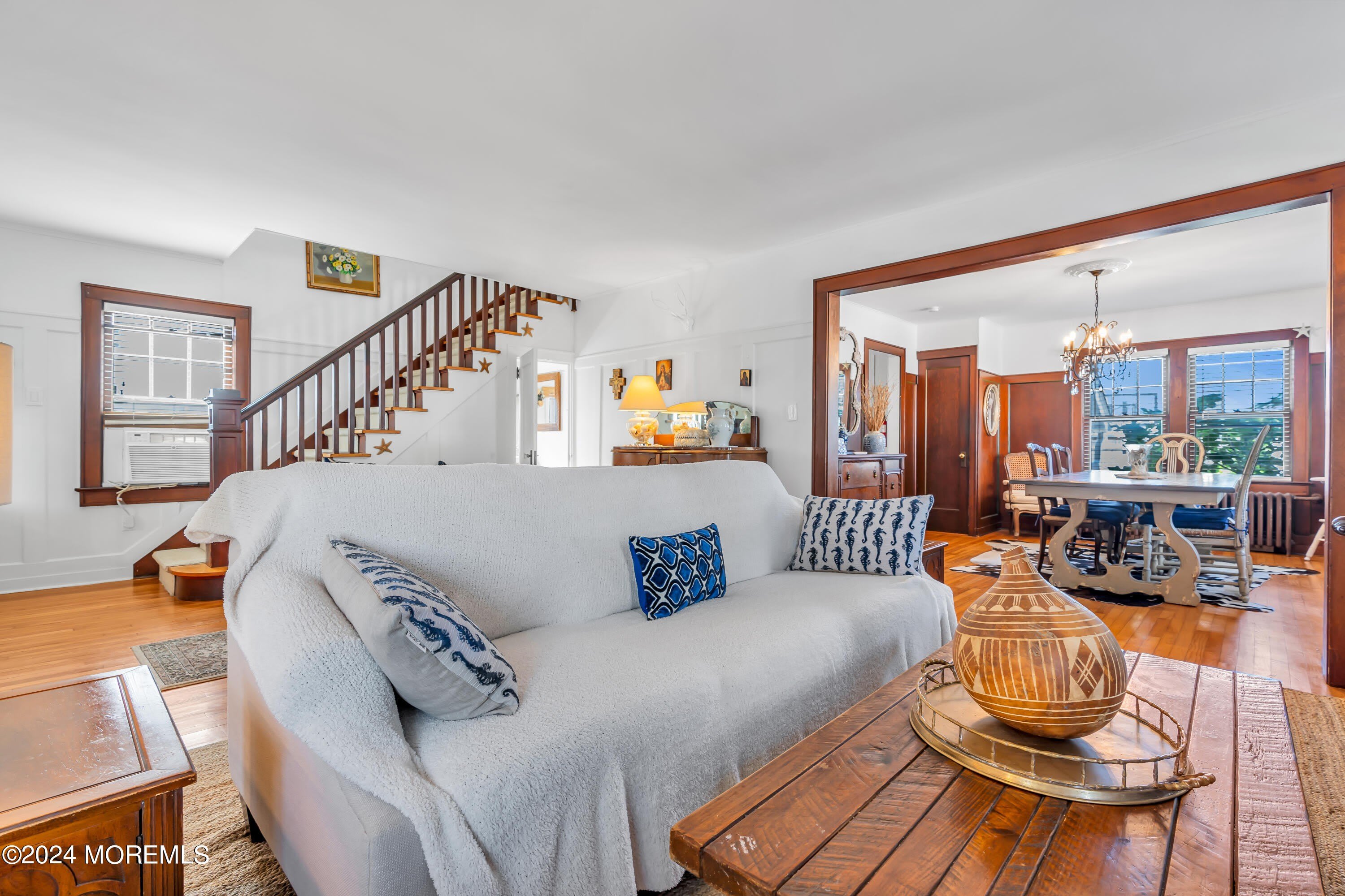320 Sunset Drive S – photo 2