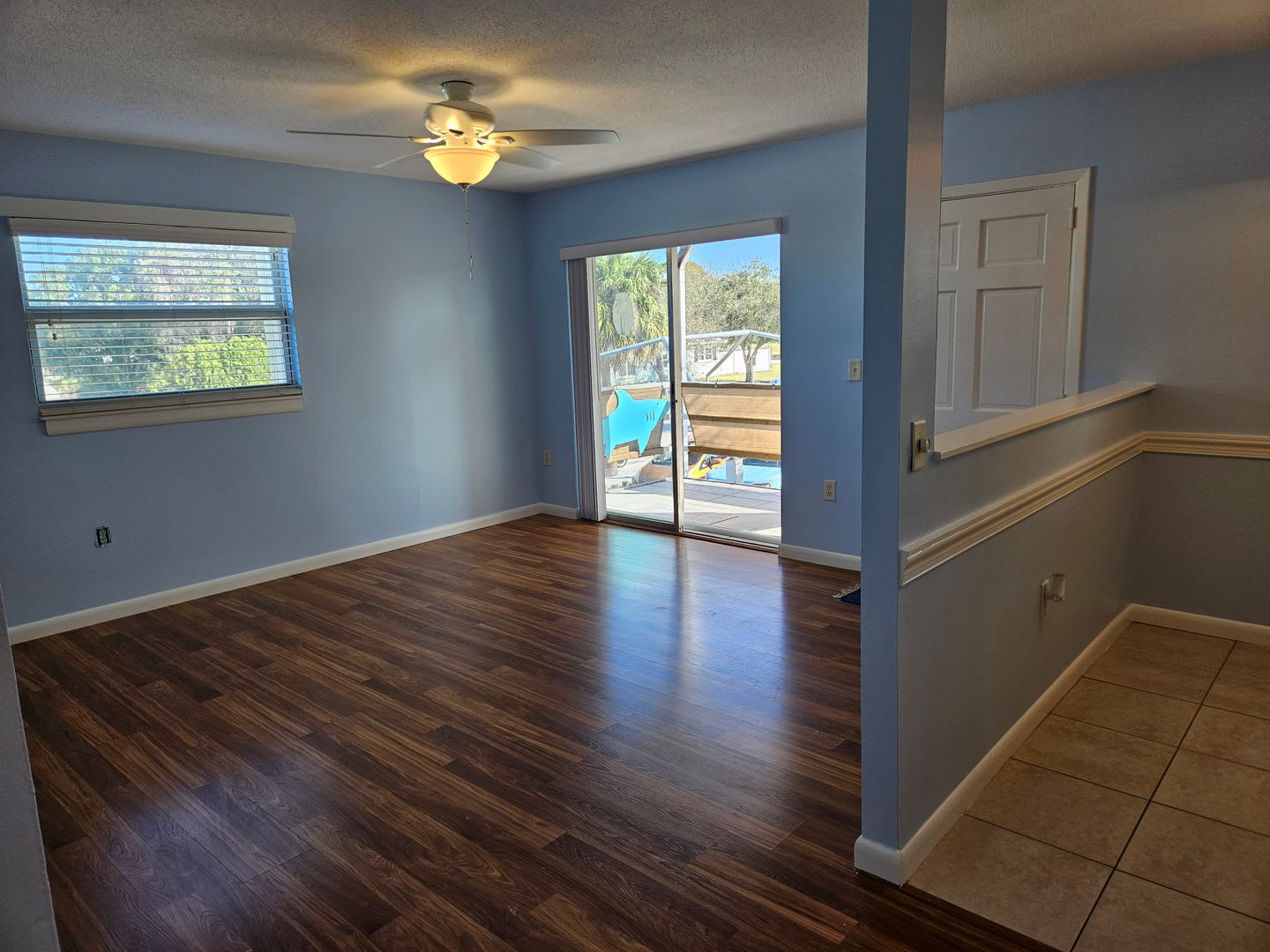 Annual Unfurnished 2Nd Floor Condo For Rent On Venice Island – photo 5