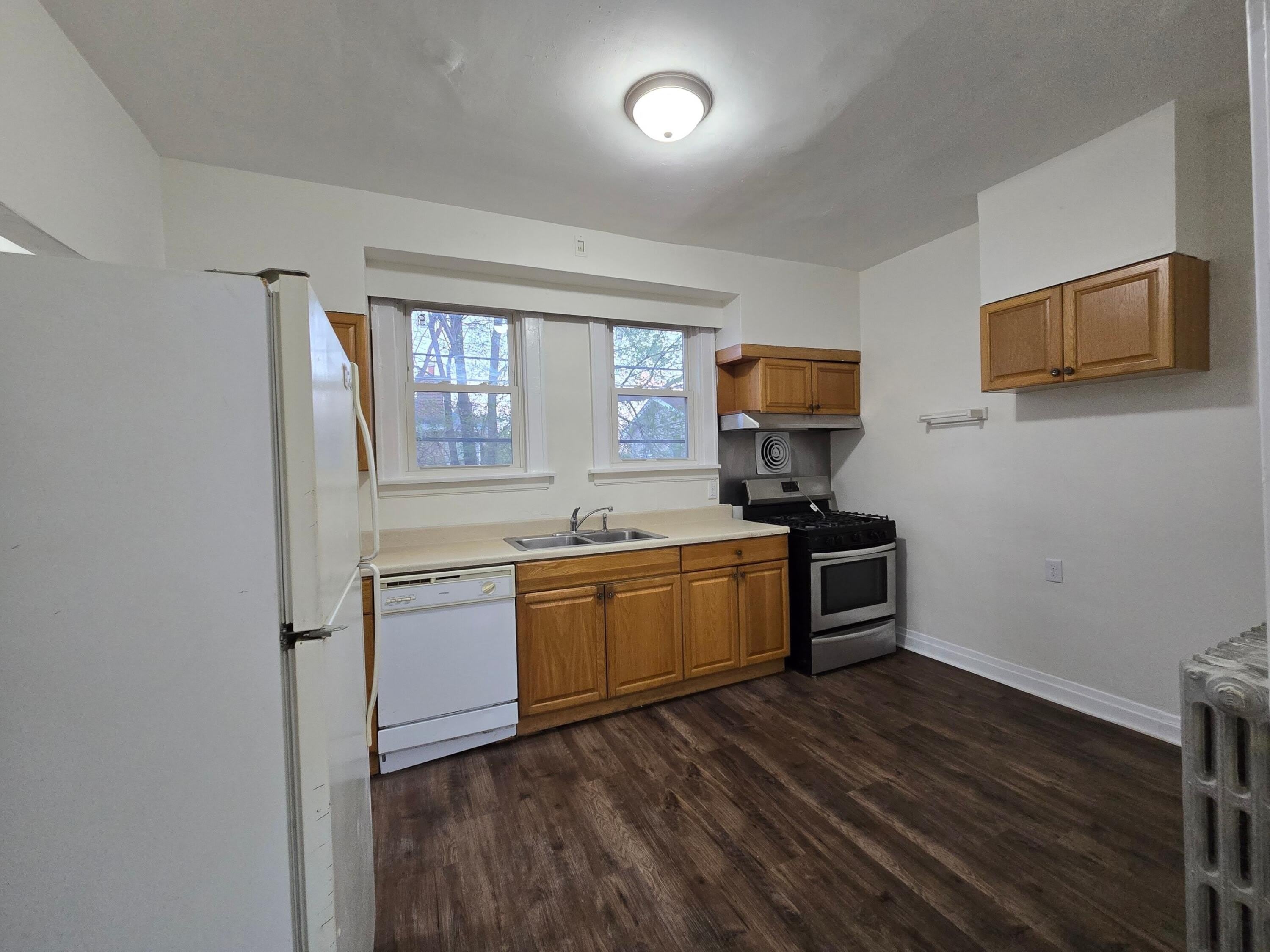 10 Lawndale Street – photo 4