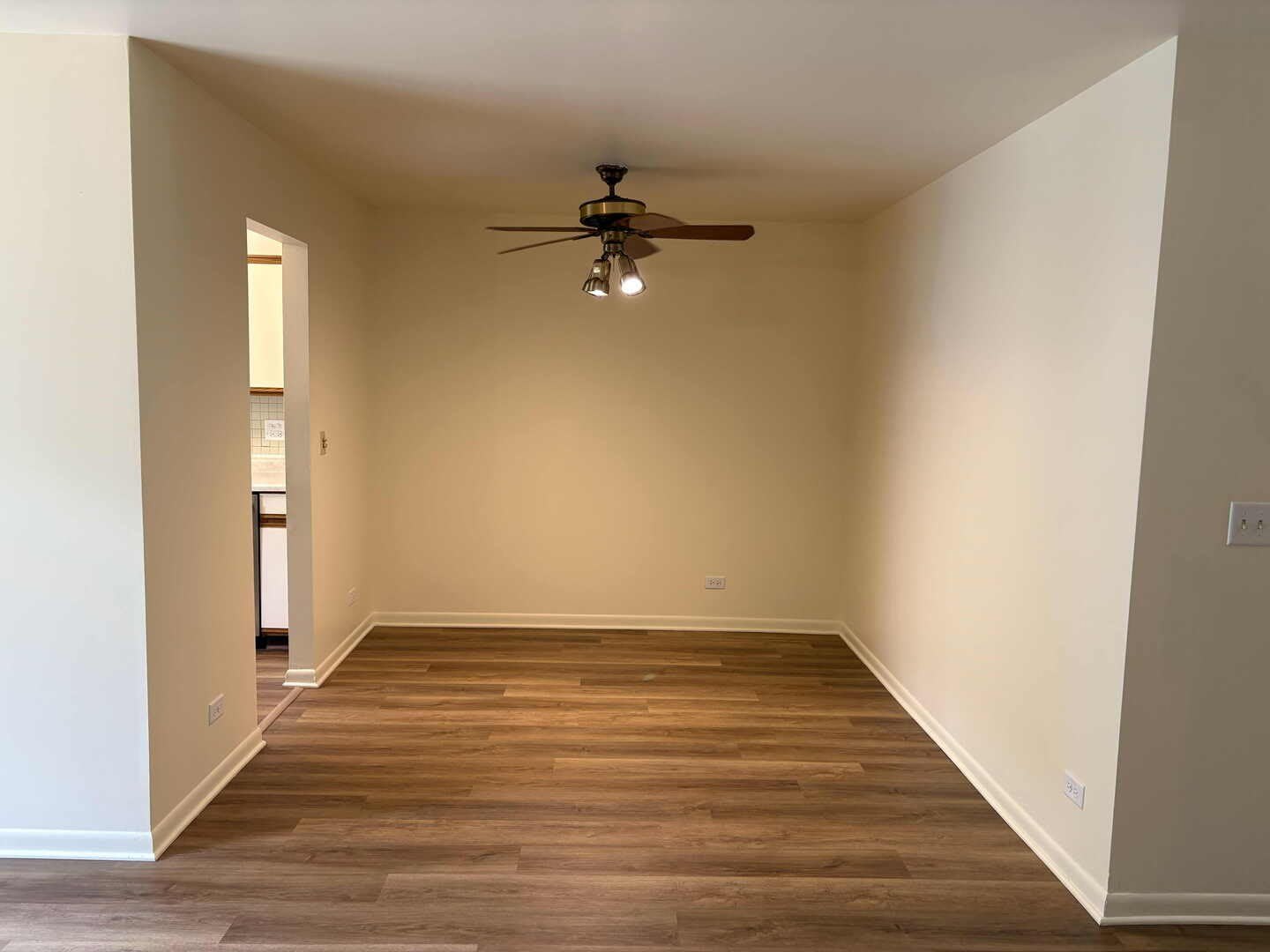 321 Charlotte Court – photo 5