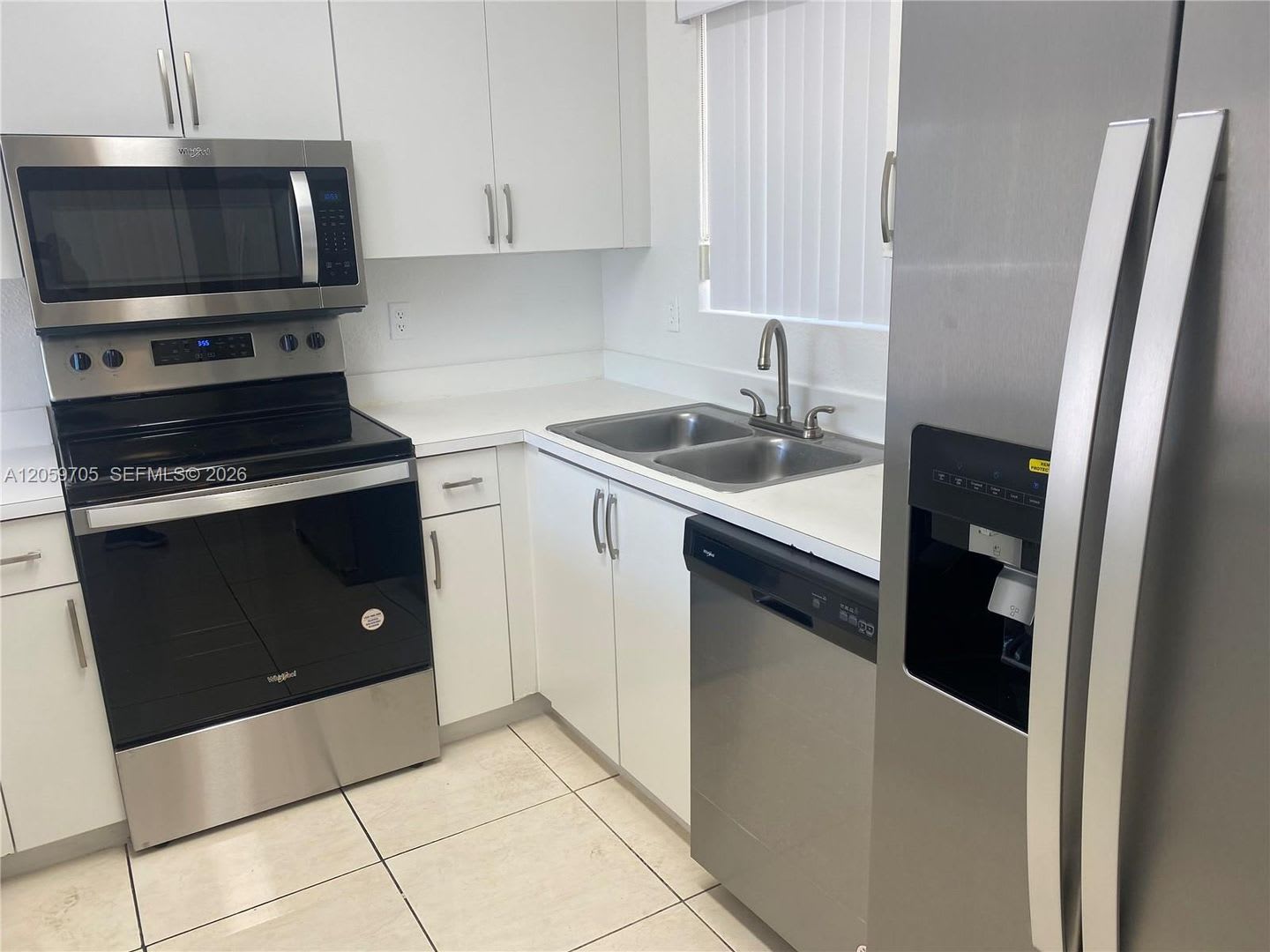 6225 Kendale Lakes Circle 253 Miami Fl 33183 – photo 2