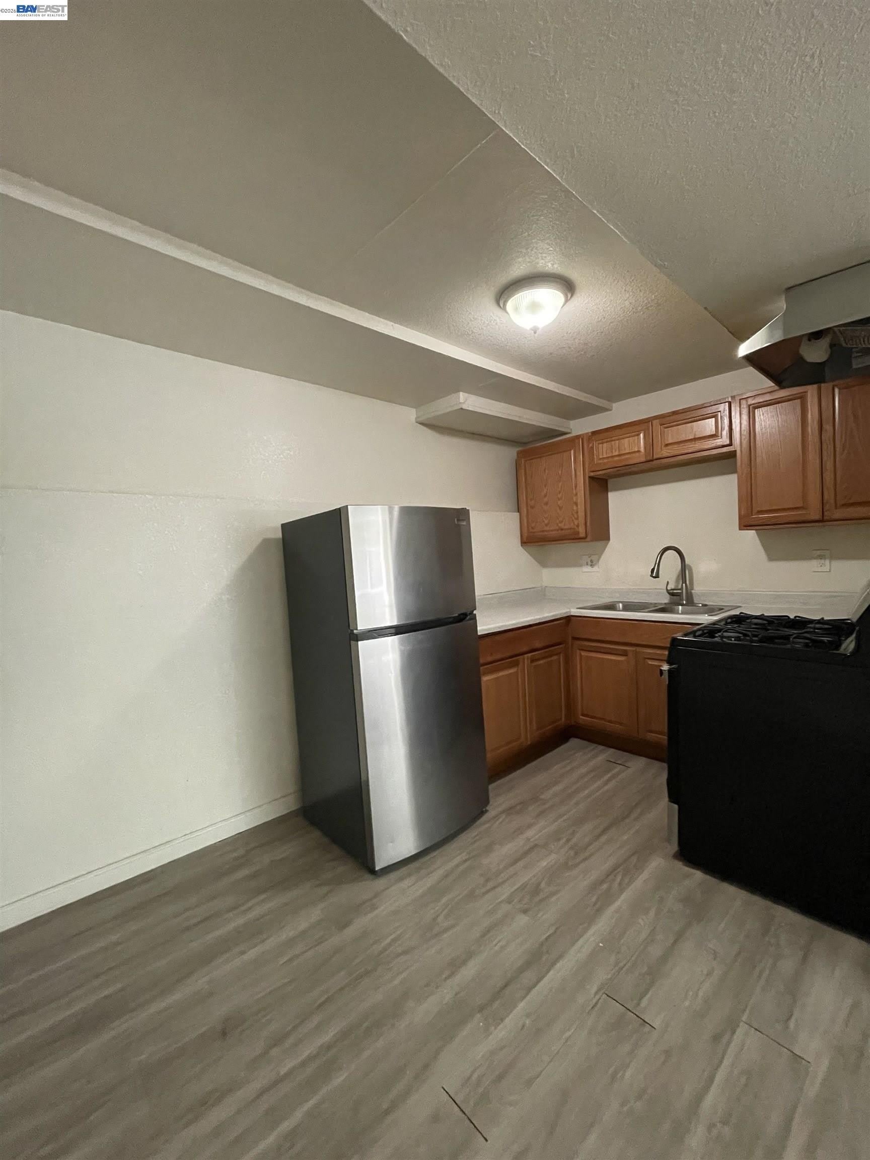 2424 E 24th Street – photo 4