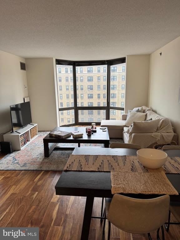 2020 WALNUT STREET – photo 4