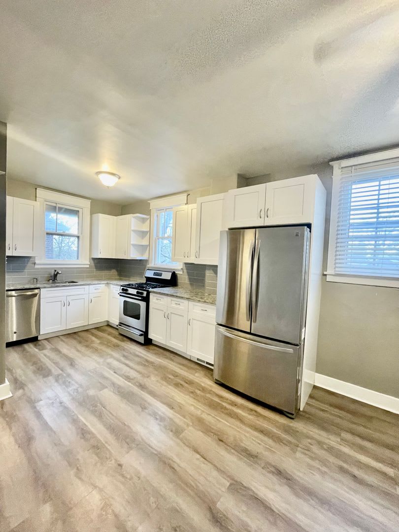 Beautiful 2 bed 2 bath in Highlands – photo 2