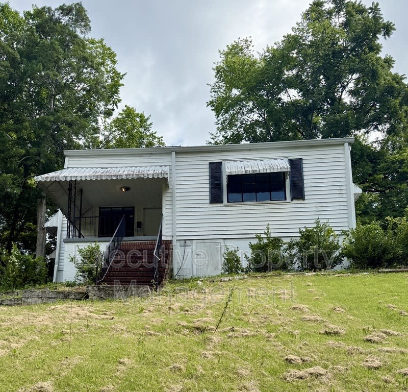 761 Vanderbilt Street – photo 1