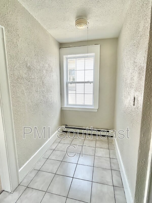 92 Truman St – photo 3