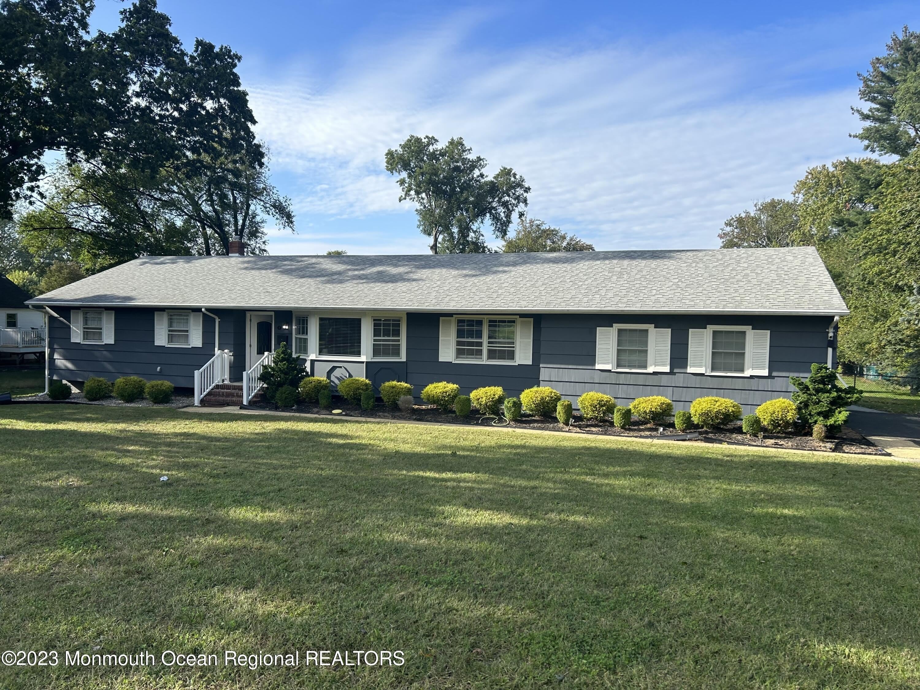 1 Michaels Court – photo 1