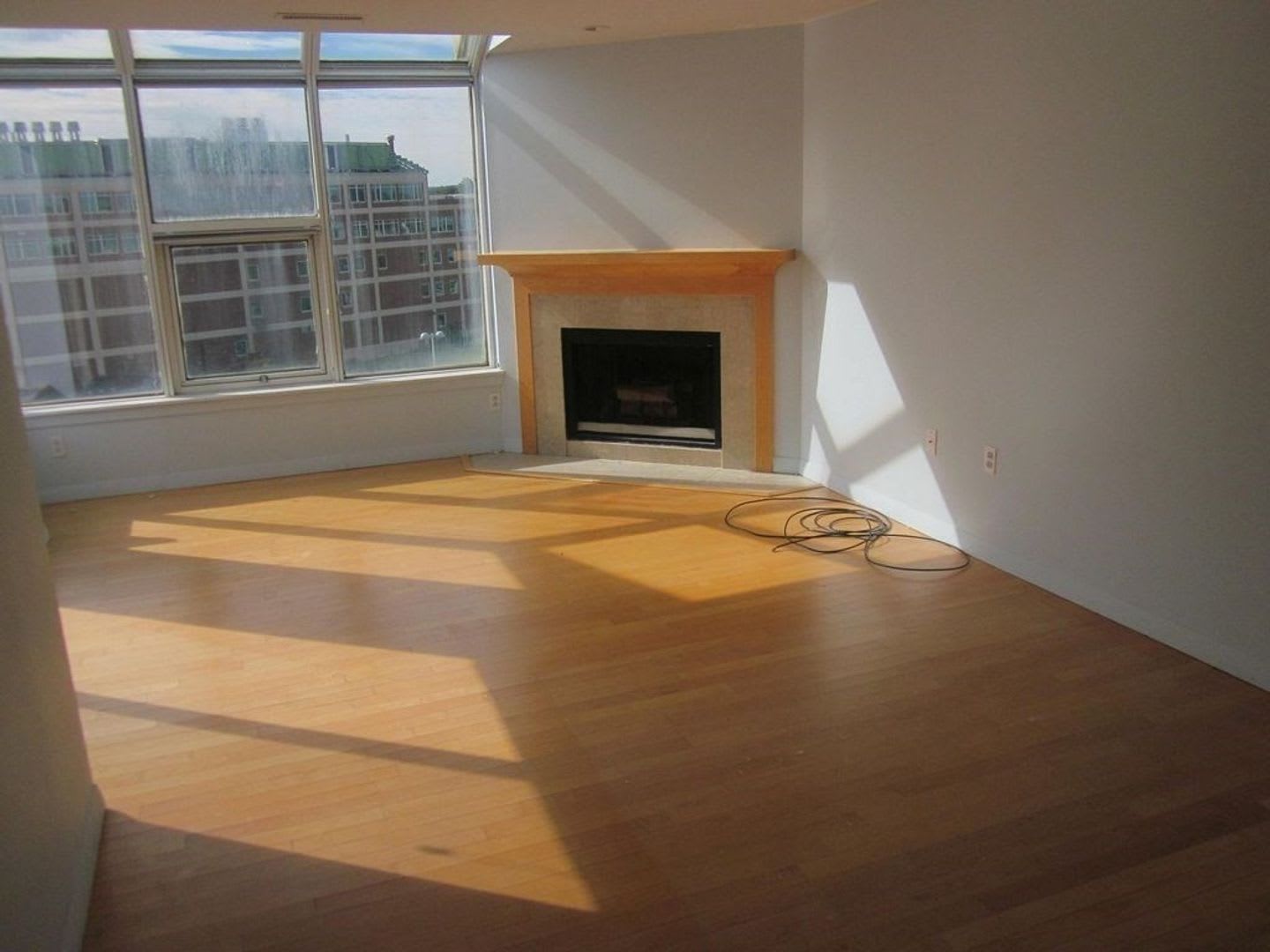 Cambridgeport Two Bedrooms Apartment Available – photo 2