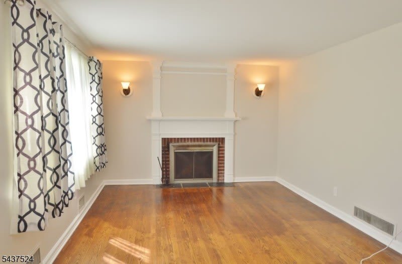 35 Troy Rd – photo 2