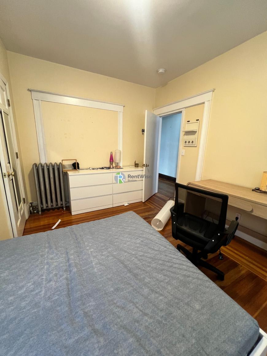 18 Curtis Ave. – photo 3