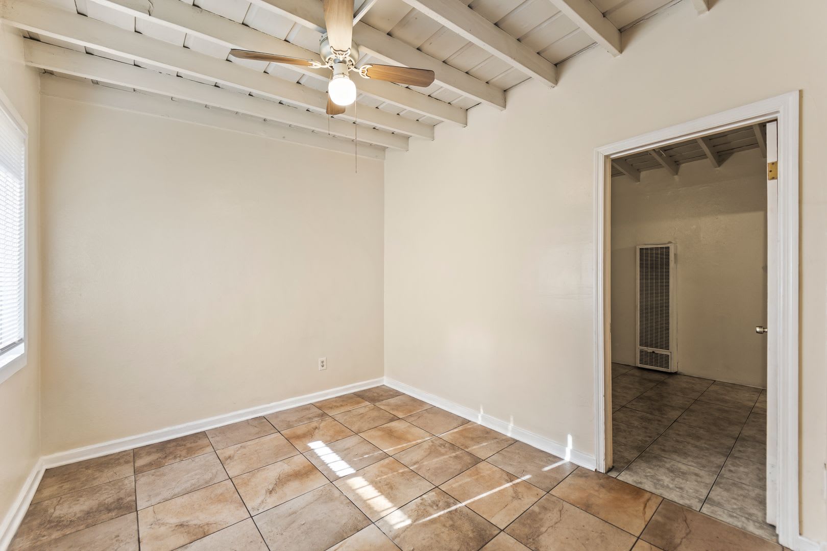 For Rent – photo 5