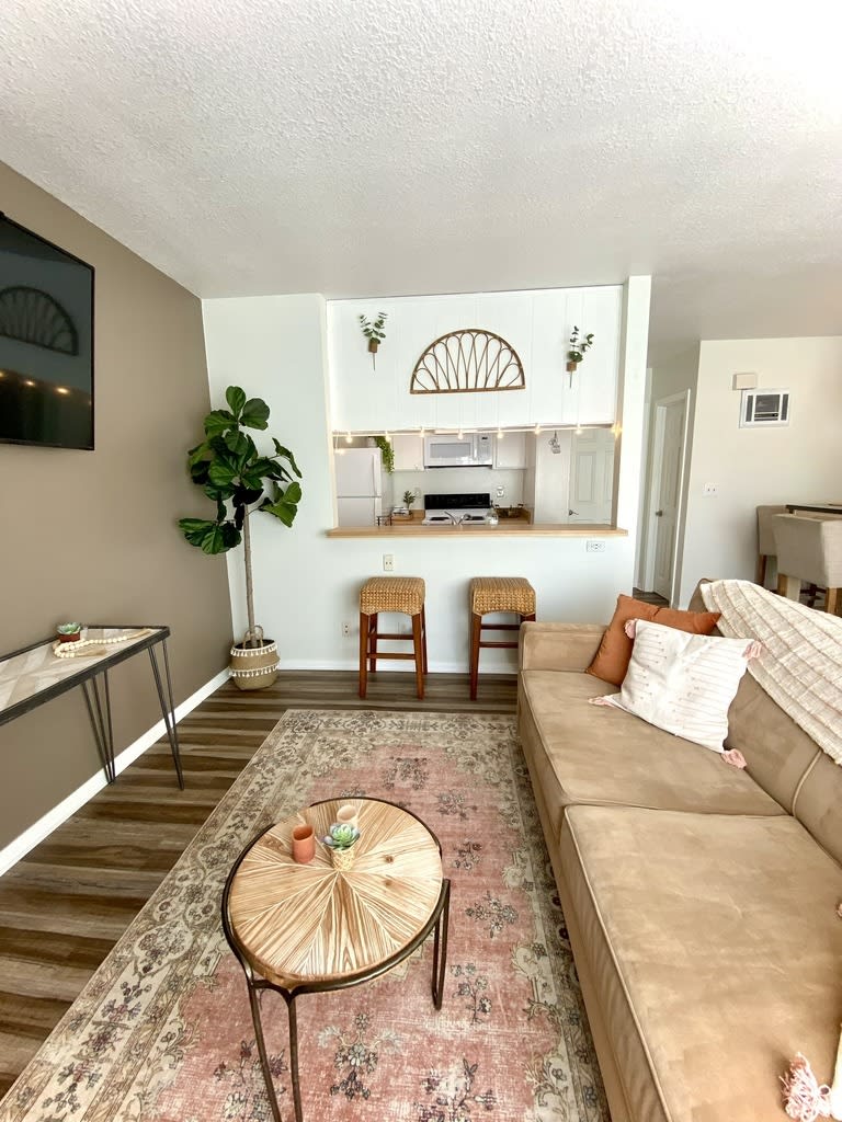 4753 35th St – photo 1