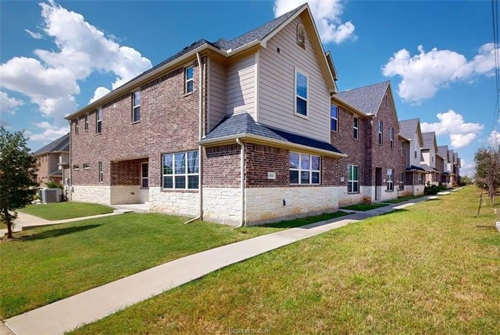 2027 Harvey Mitchell Parkway S – photo 1