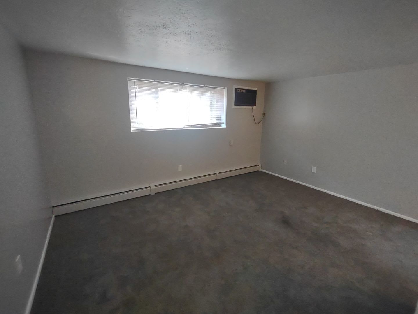 3Bd Single Cash Pay Section 8 – photo 3