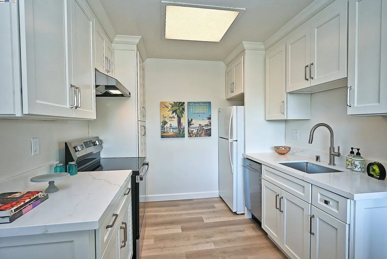 2031 Otis Dr # H – photo 2