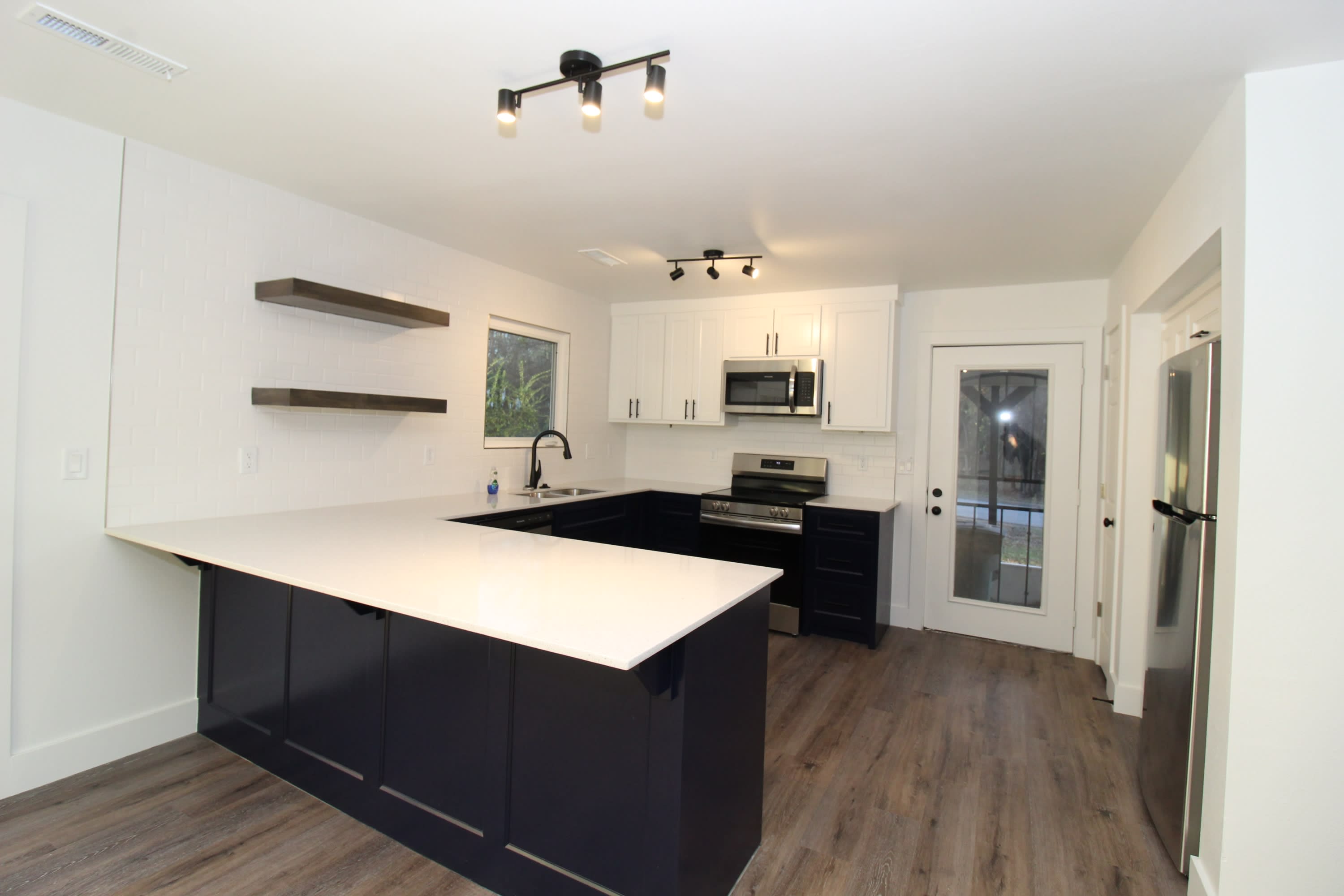 50 East 7th Street – photo 4