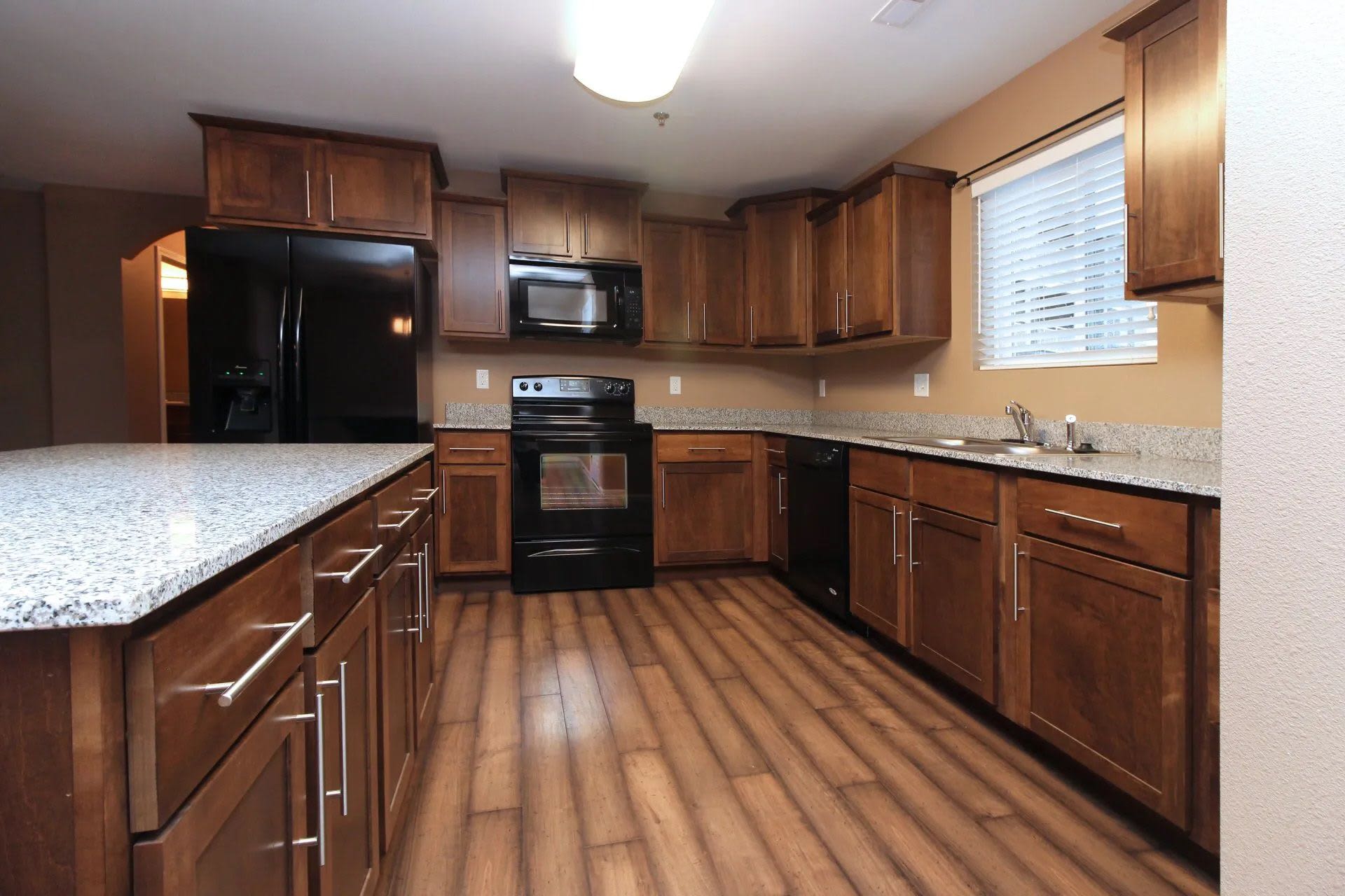 Bridgeview Bay Condos – photo 2