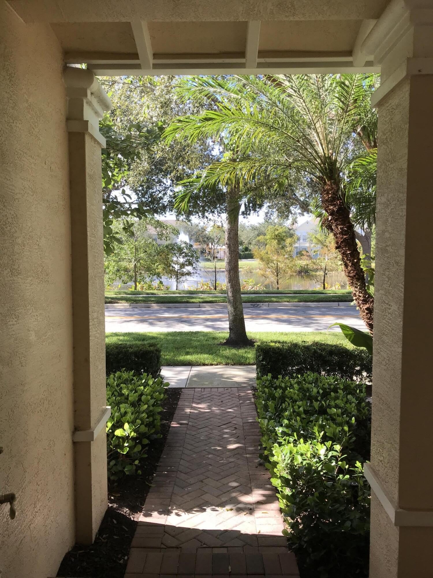 141 E Thatch Palm Circle – photo 3