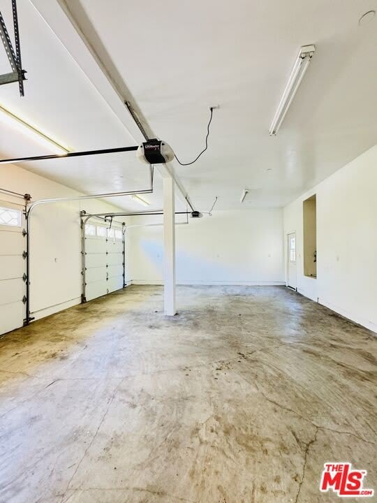 7347 Dinwiddie St – photo 3