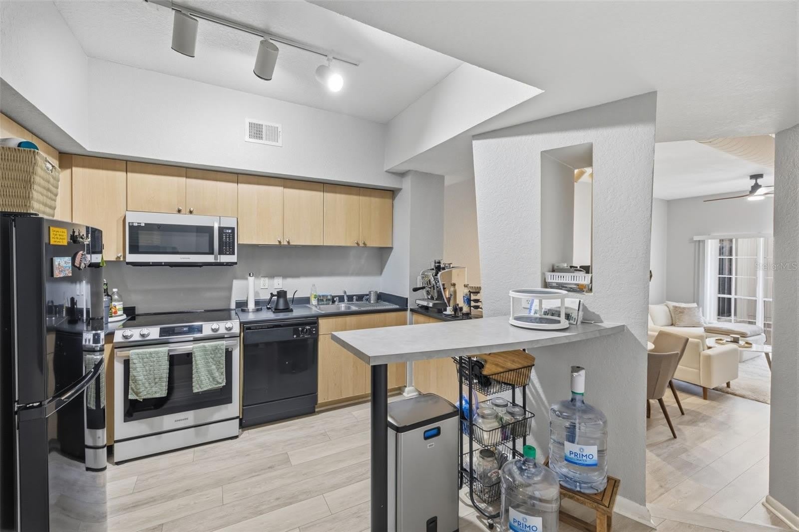 520 S ARMENIA Avenue – photo 3