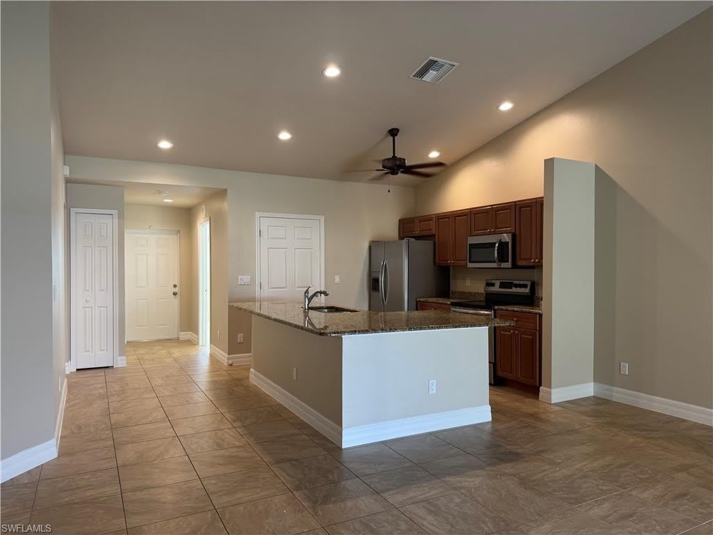1715 SW 1st Ave – photo 1