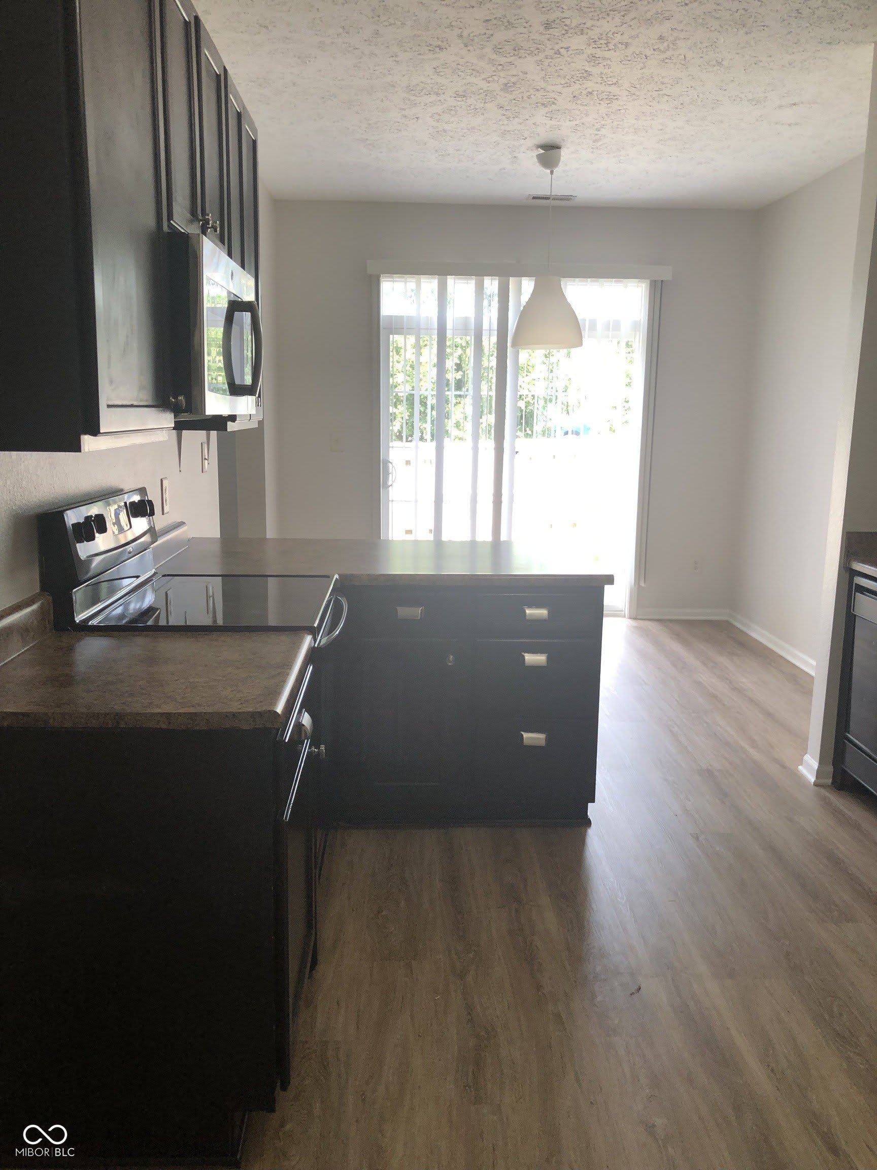 2424 Boyer Lane – photo 4
