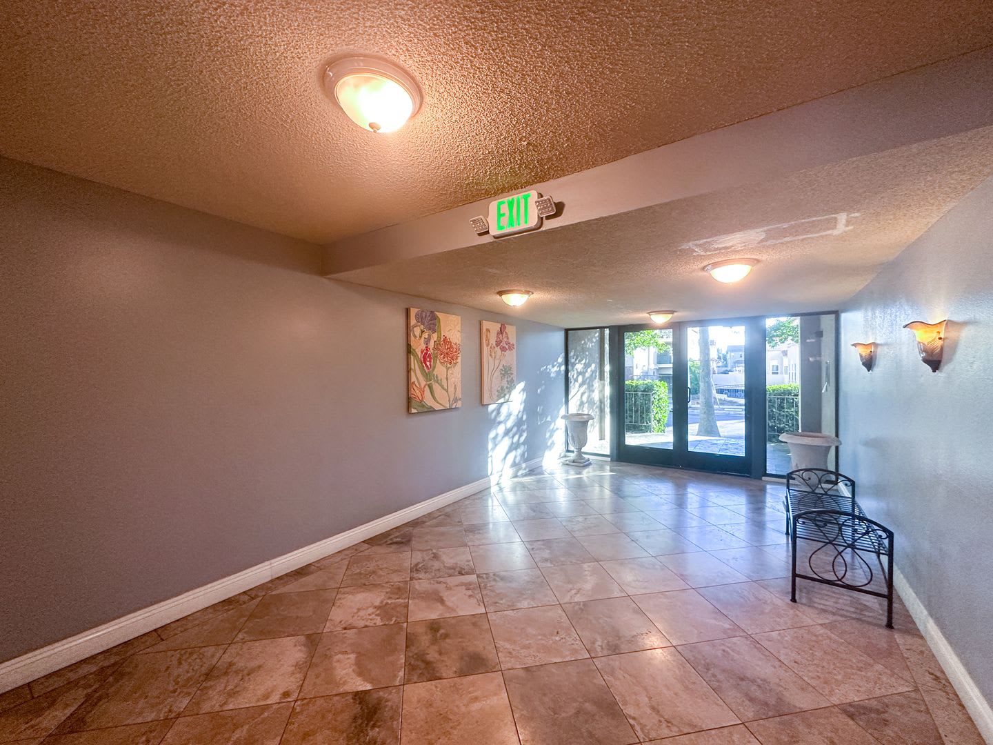 718 N Monterey St – photo 3