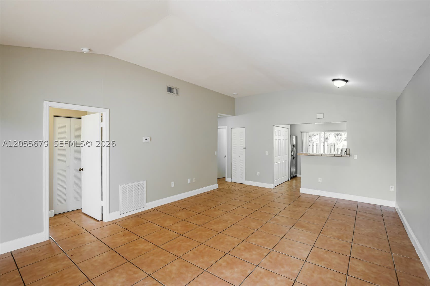 10352 SW 208th Ln – photo 4