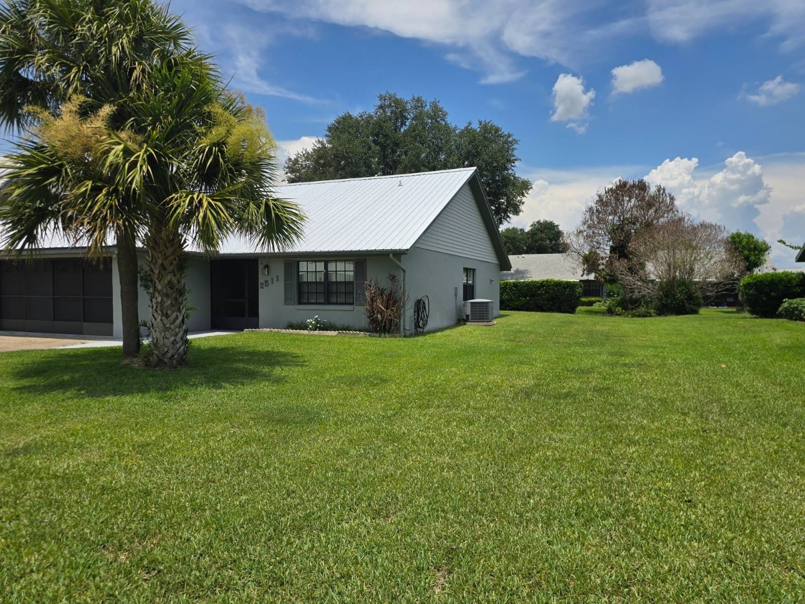 2511 N Orangewood St – photo 2