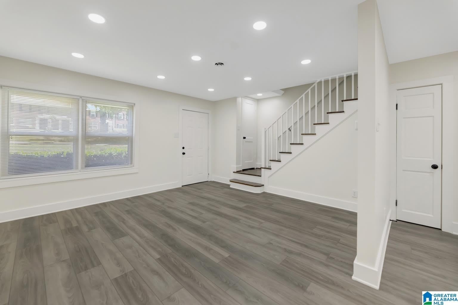 1701 Valley Avenue – photo 3