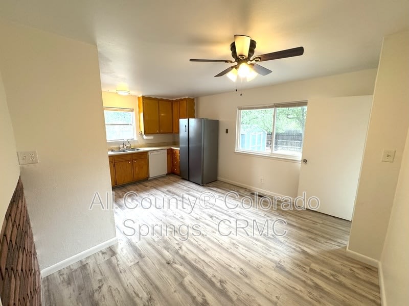 1515 Eagle View Drive – photo 4