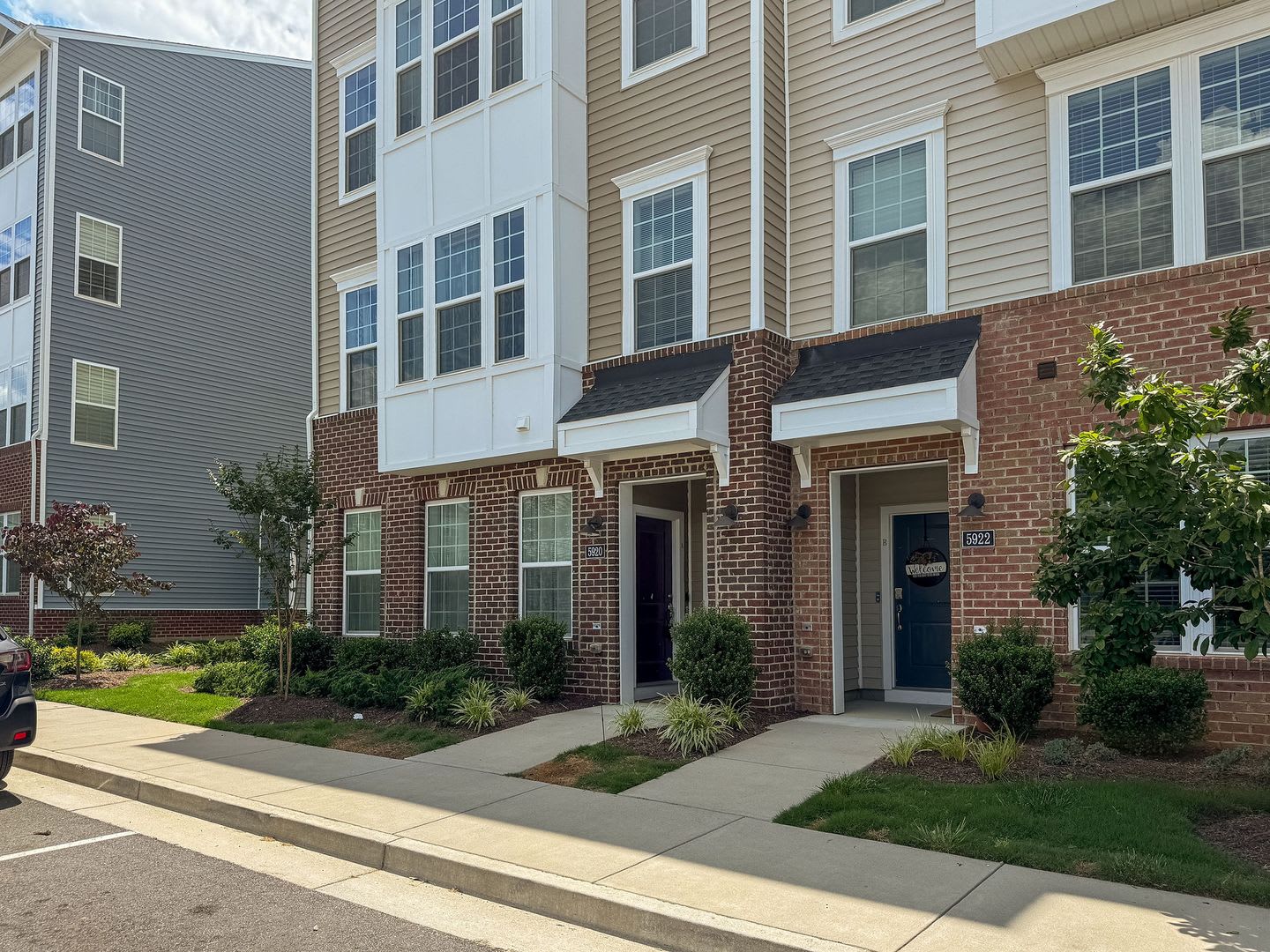 Ideal Entertainer S Dream Home In Richmond – photo 2