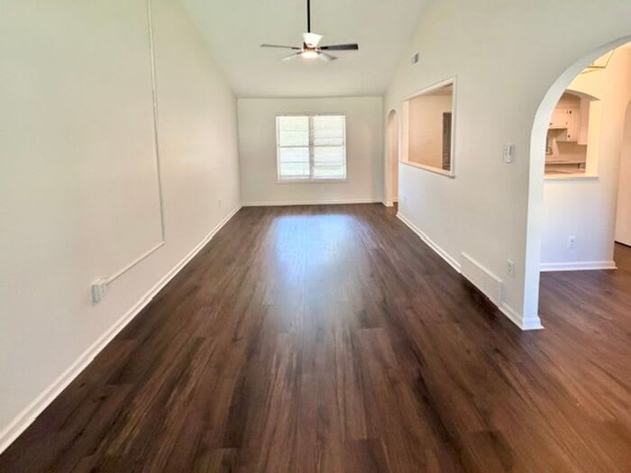 5673 Longacre Avenue – photo 2