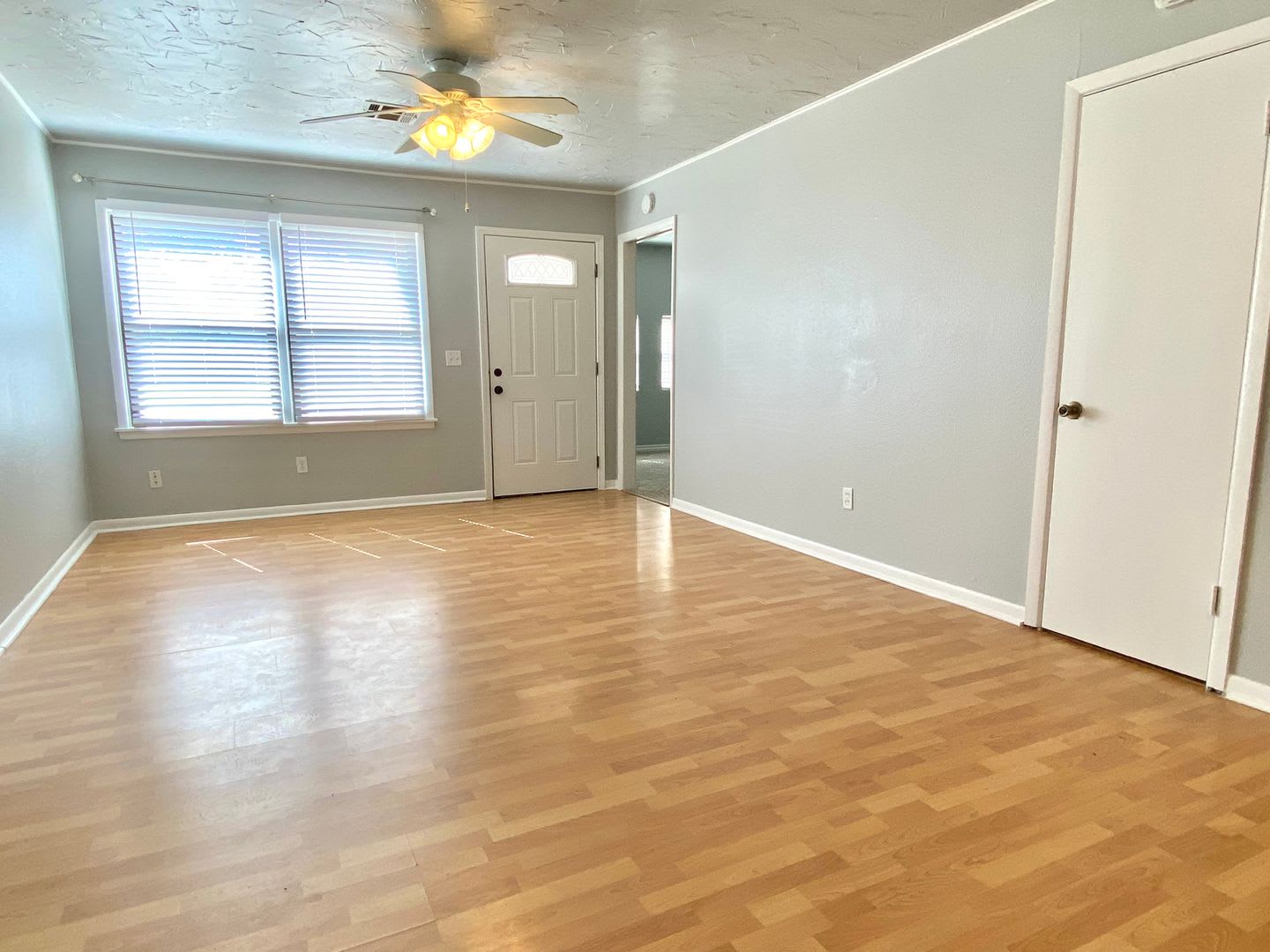 Cute 3 bed 2 bath in the hear of Edmond!! – photo 2