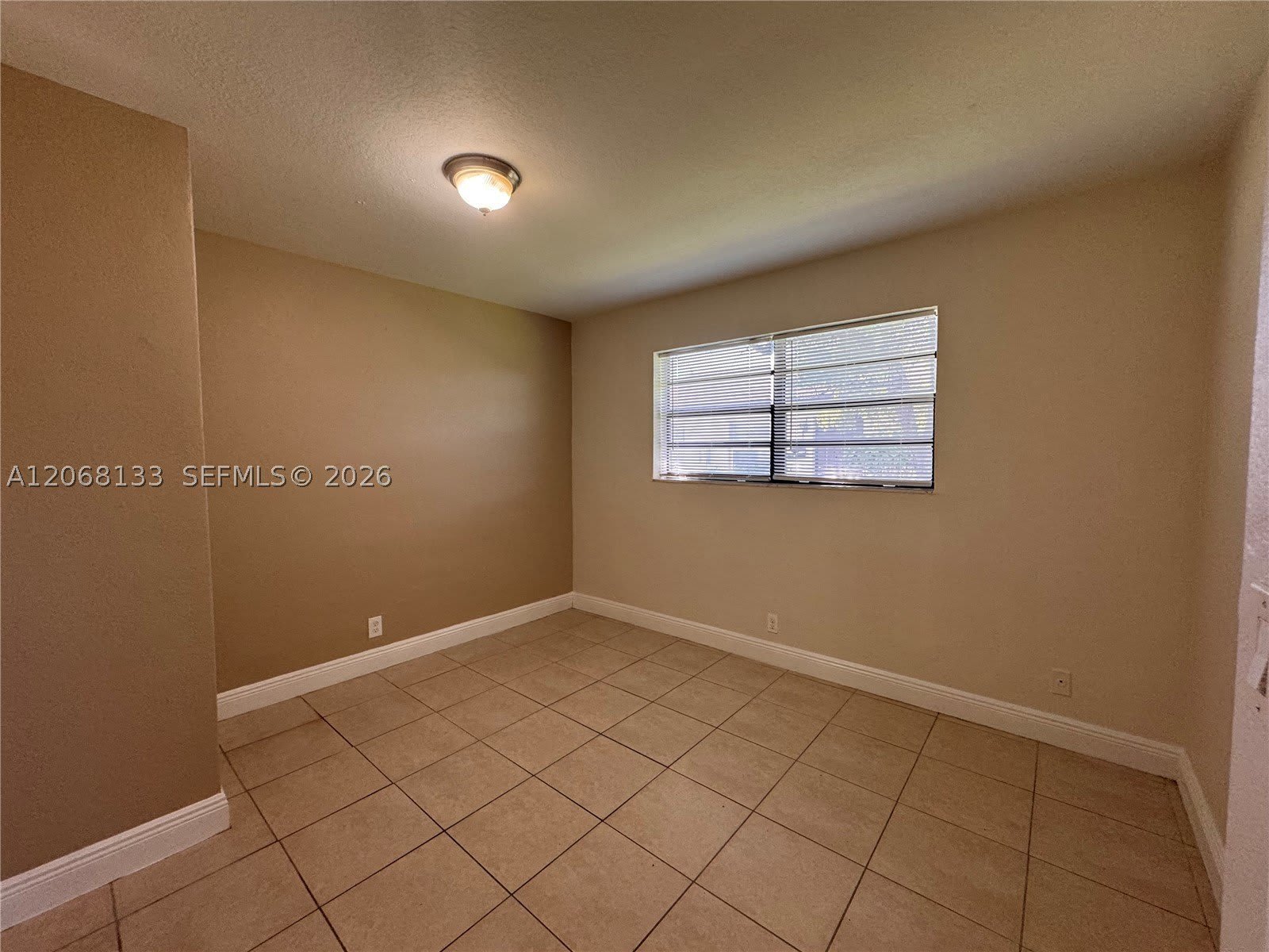 407 NW 7th Ct – photo 5