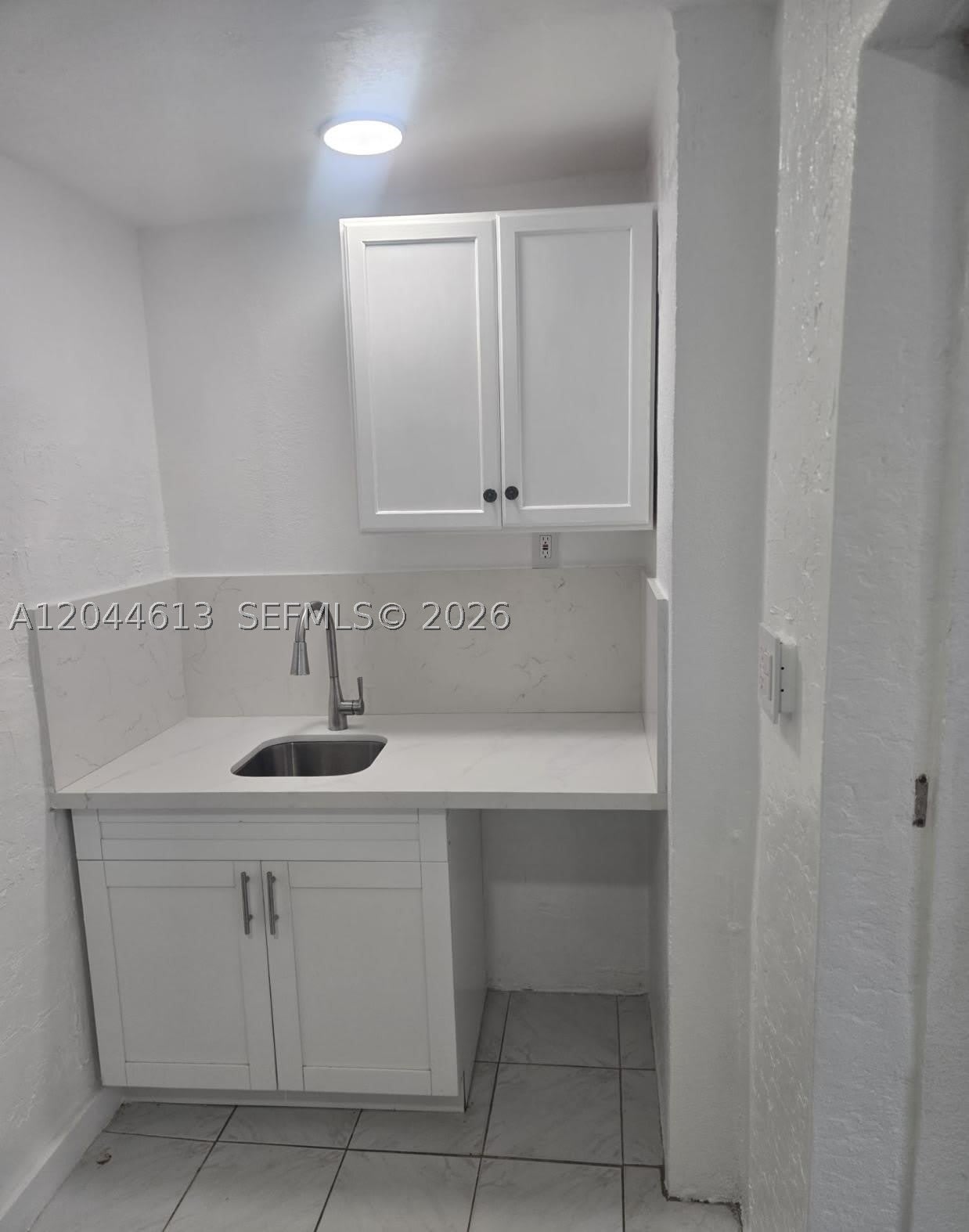 735 SULTAN AVE – photo 4