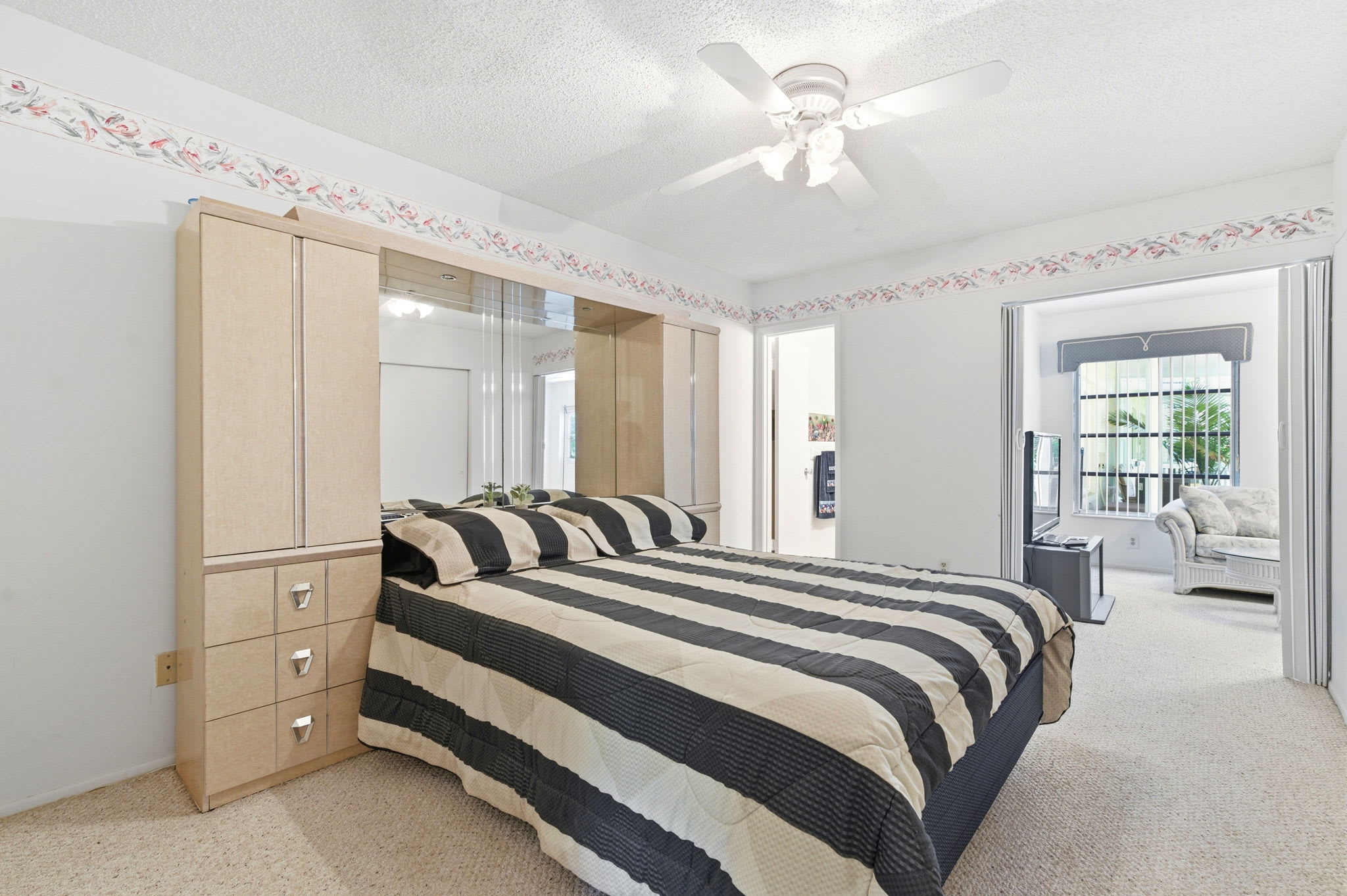 2386 Sumatran Way – photo 4