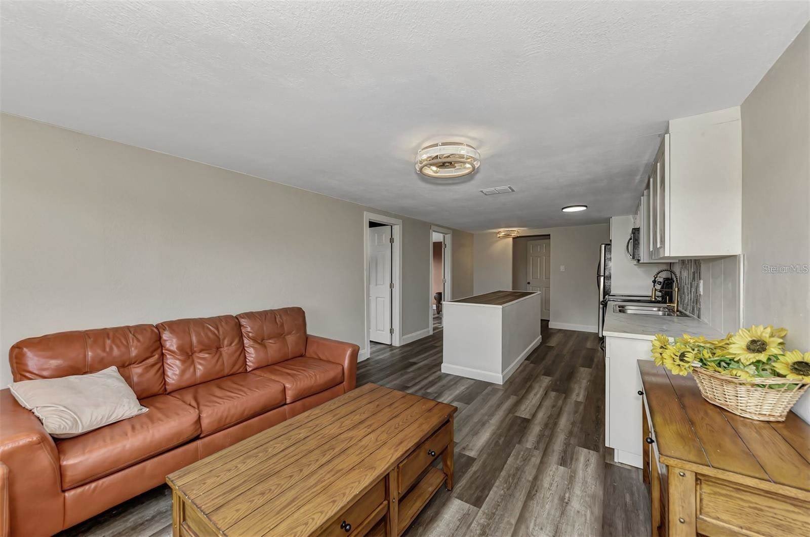 304 San Carlos Avenue Unit B – photo 4