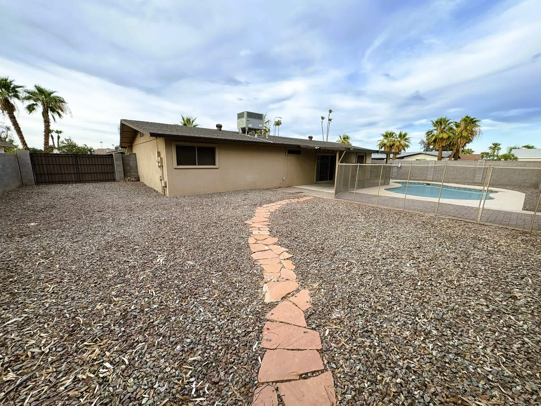 1989 East Dunbar Drive – photo 5
