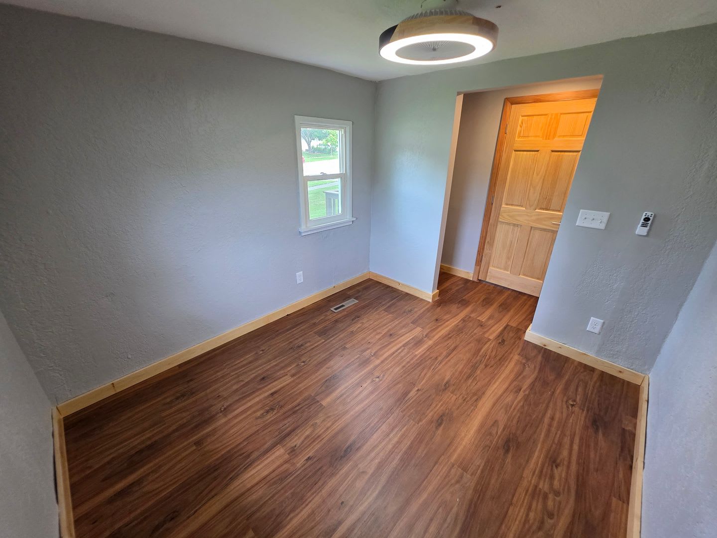 1300 2Bd 1Ba 1717 Necessity Street Available 09 01 2026 – photo 5