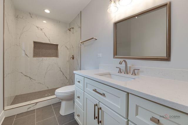 1746 N California Avenue – photo 5
