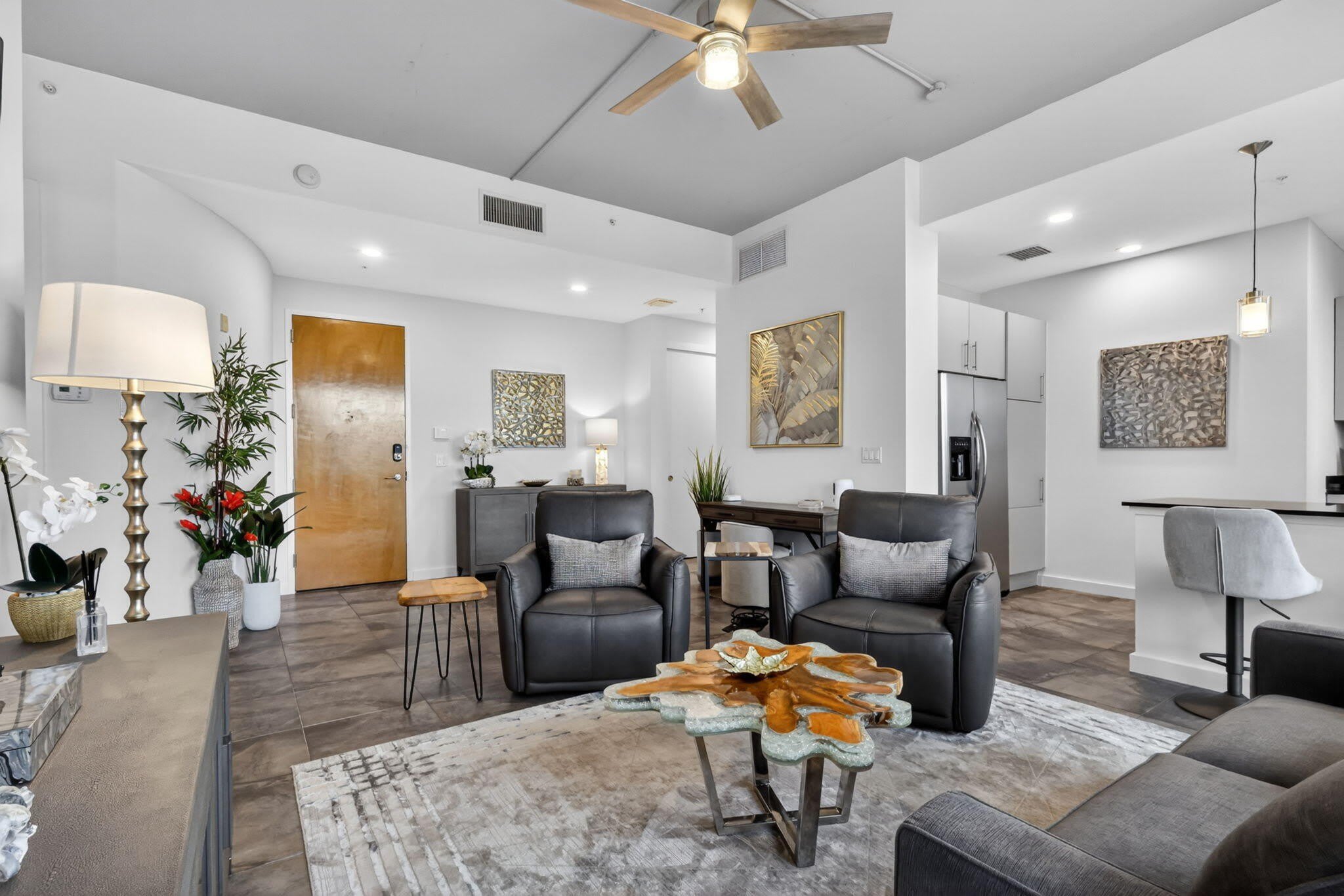 365 SE 6th Avenue – photo 2