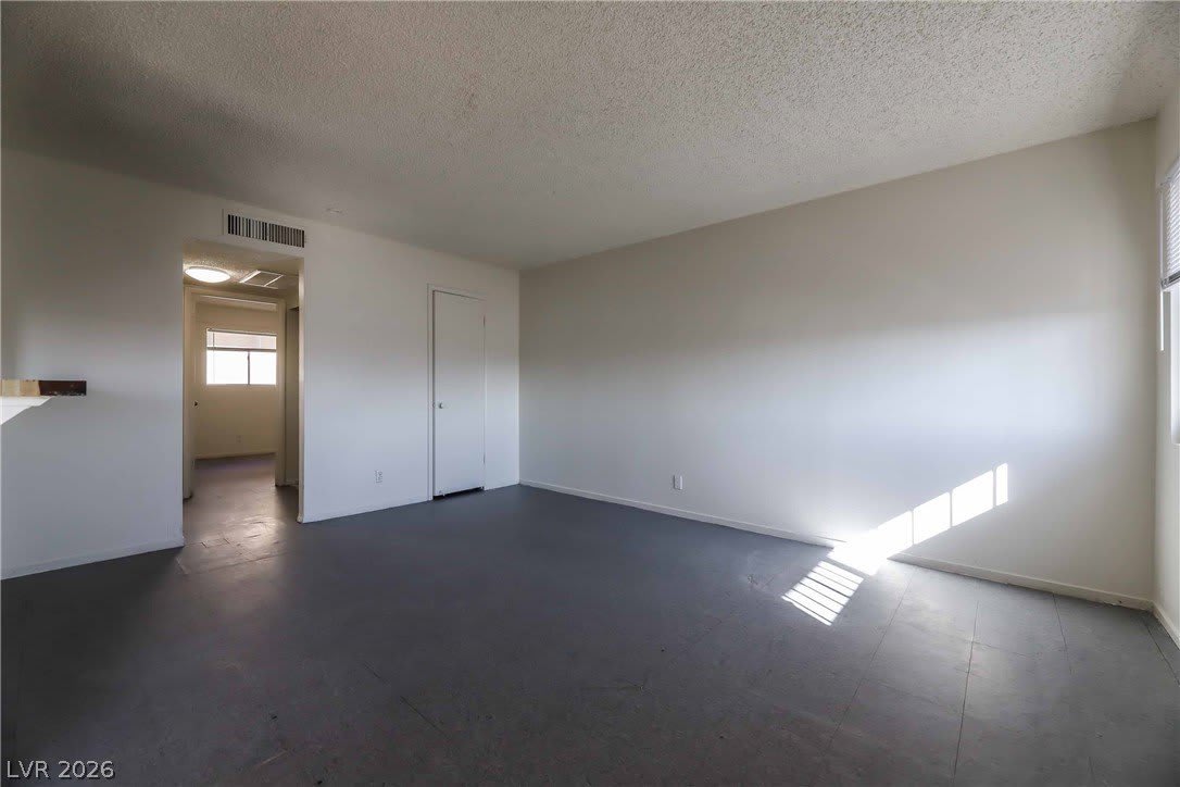 1404 E Mesquite Avenue – photo 2