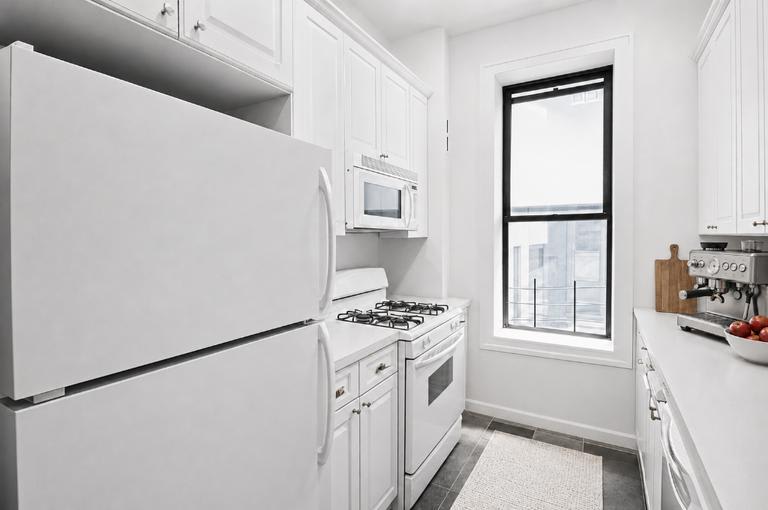 521 West 122nd Street – photo 2