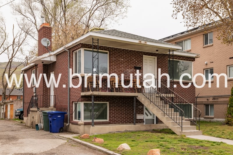 224 W. 400 N. – photo 2