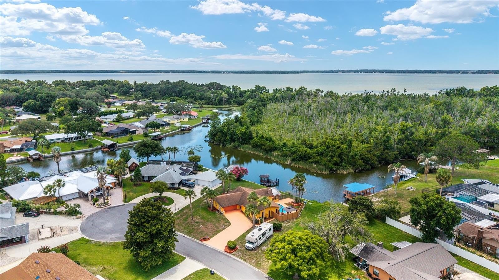 5330 KINGS Court – photo 4