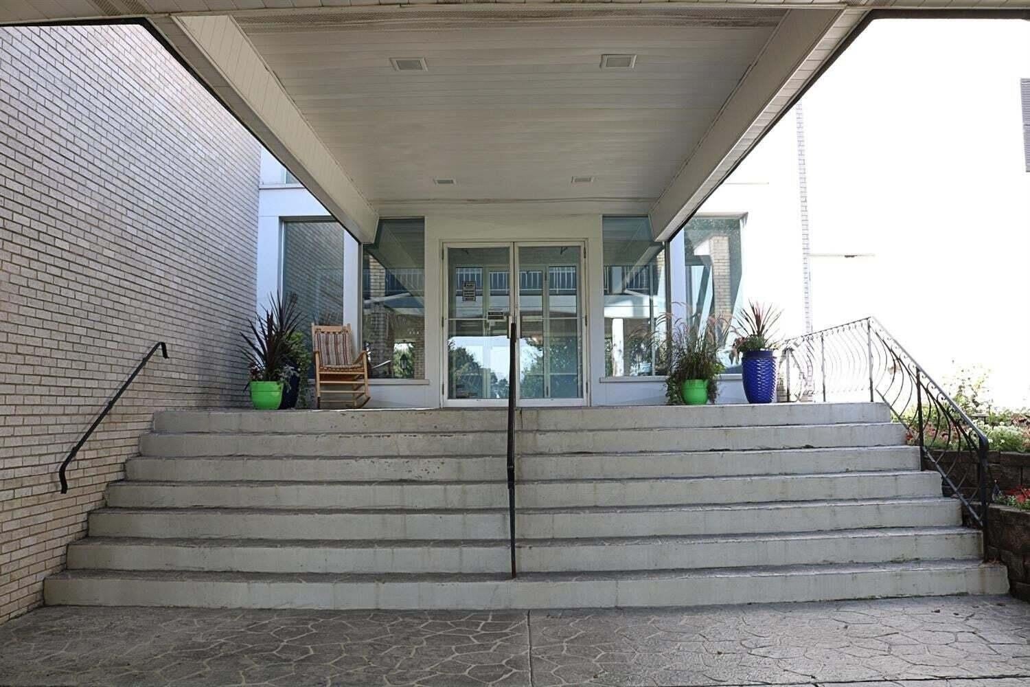 8750 Harrison Avenue – photo 2