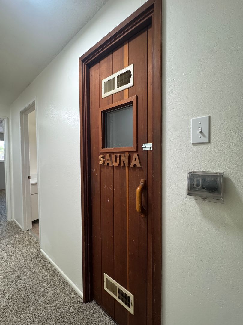 2bd/1ba Home with Garage, Indoor Sauna & Fenced Yard (GEB2) – photo 3