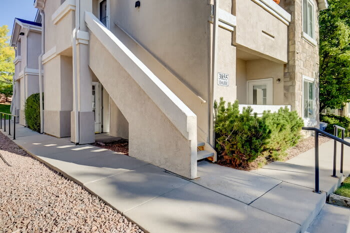 3855 Strawberry Field Grove – photo 2