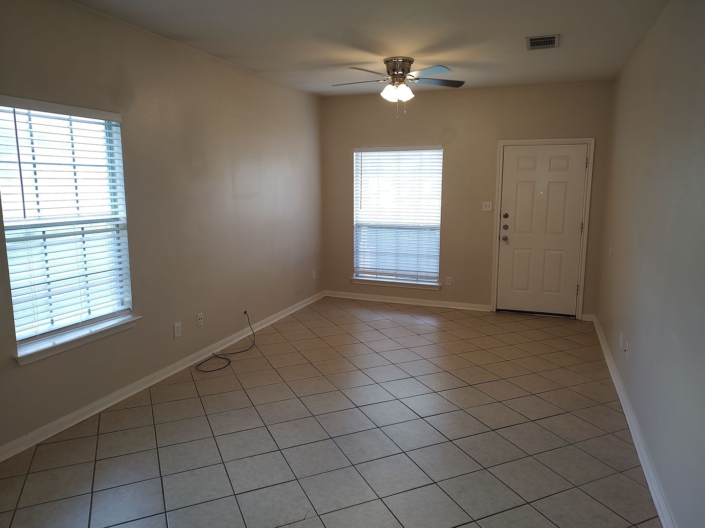 Cute duplex in Leander – photo 3